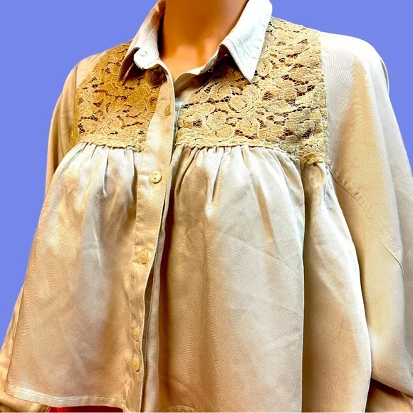 🎉HP🎉 NWT Urban Outfitters Callie Lace Blouse in Cream. Size Small 🌺 - Picture 12 of 13
